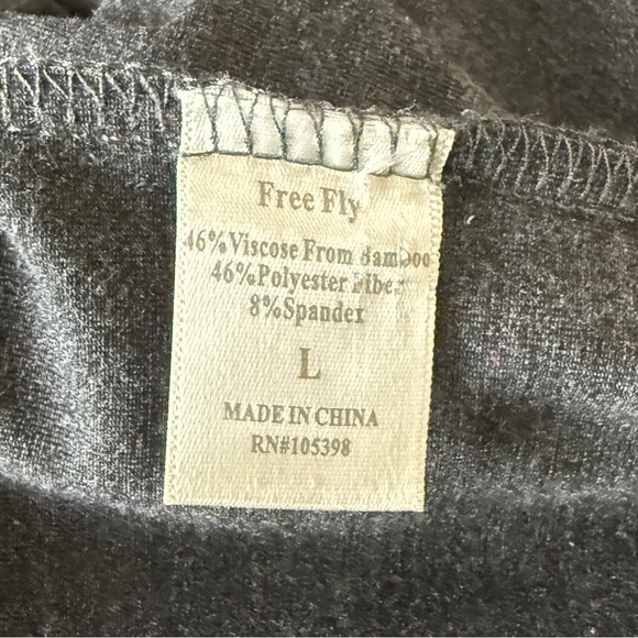 Freefly men’s long sleeve Tee | Size L | Grey 
Bamboo Performance - Picture 9 of 9